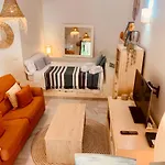 Appartamento Lovely In Close To Puente