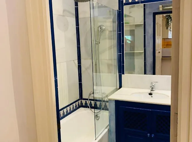 Апартаменты Lovely In Close To Puente Марбелья