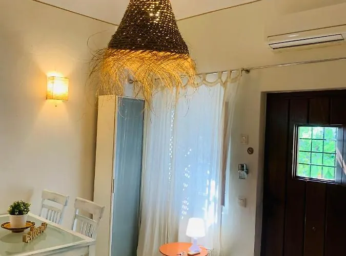 Апартаменты Lovely In Close To Puente