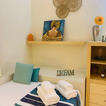 Apartment Lovely In Close To Puente *