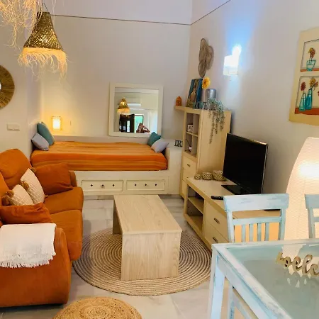 Apartment Lovely In Close To Puente *