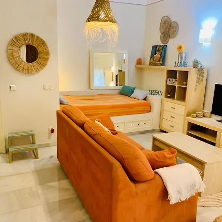 Apartment Lovely In Close To Puente *
