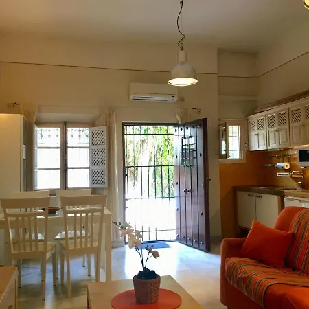 Lovely In Close To Puente Appartement