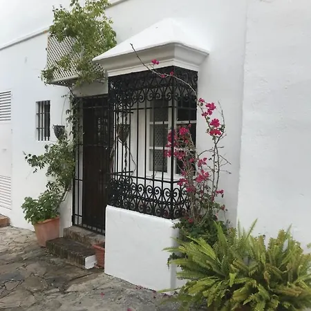 Lovely In Close To Puente Appartement *