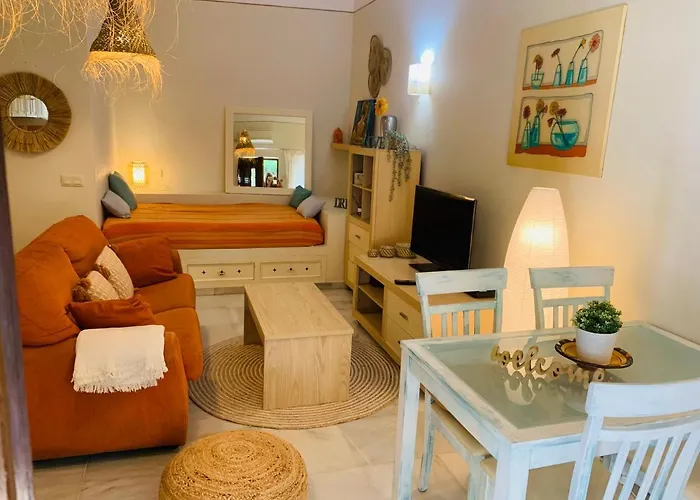 Lovely In Close To Puente شقة