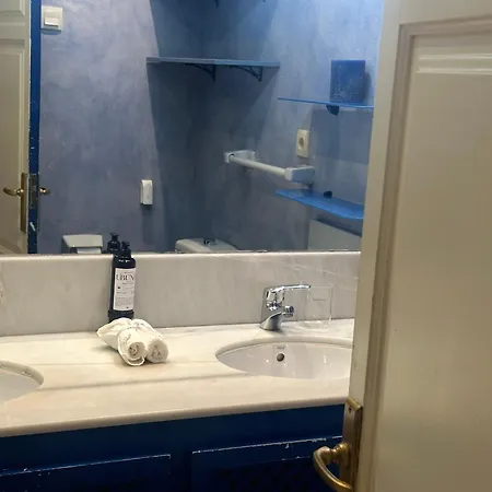 Lovely In Close To Puente *